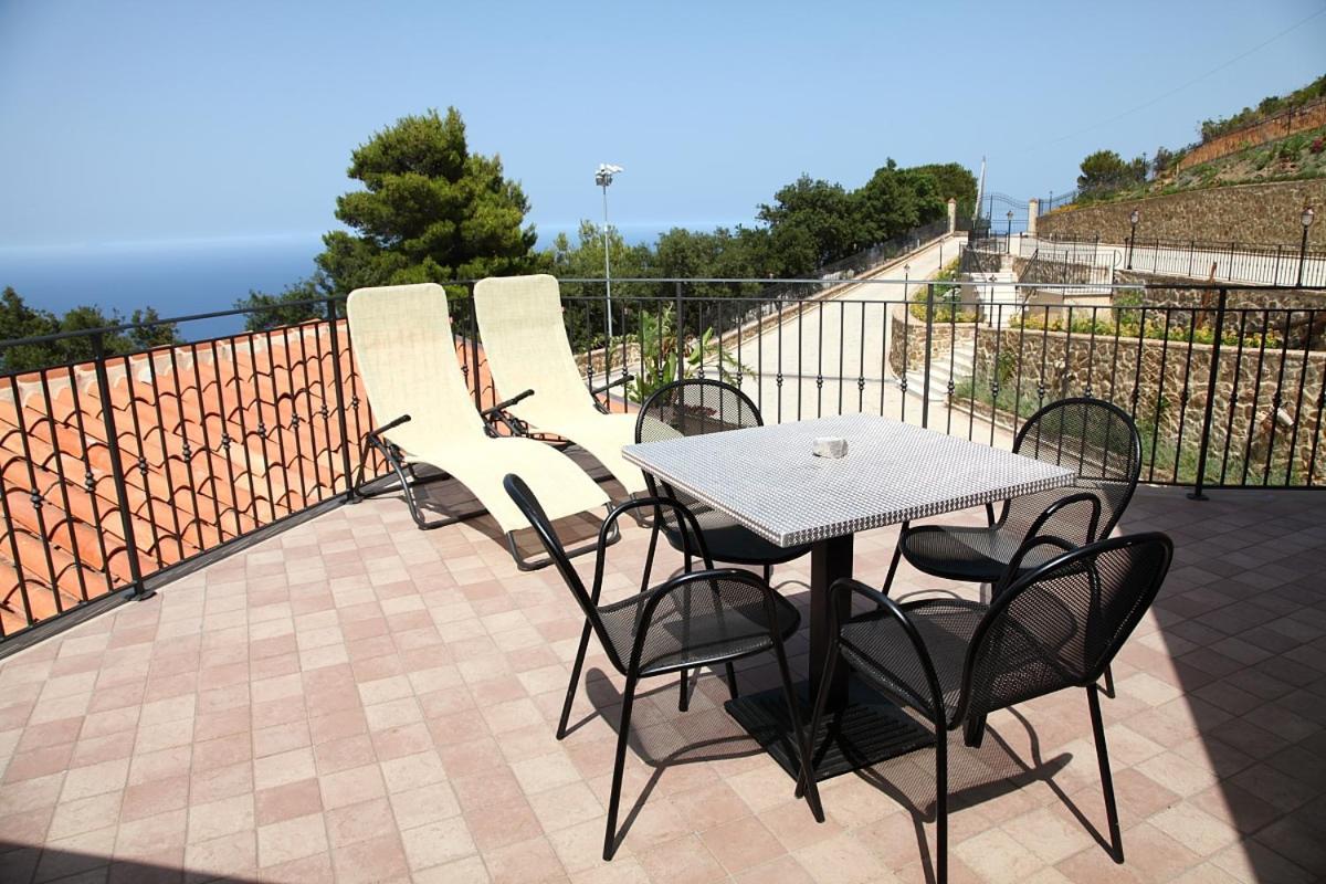Sikelios Apartments Cefalù Buitenkant foto