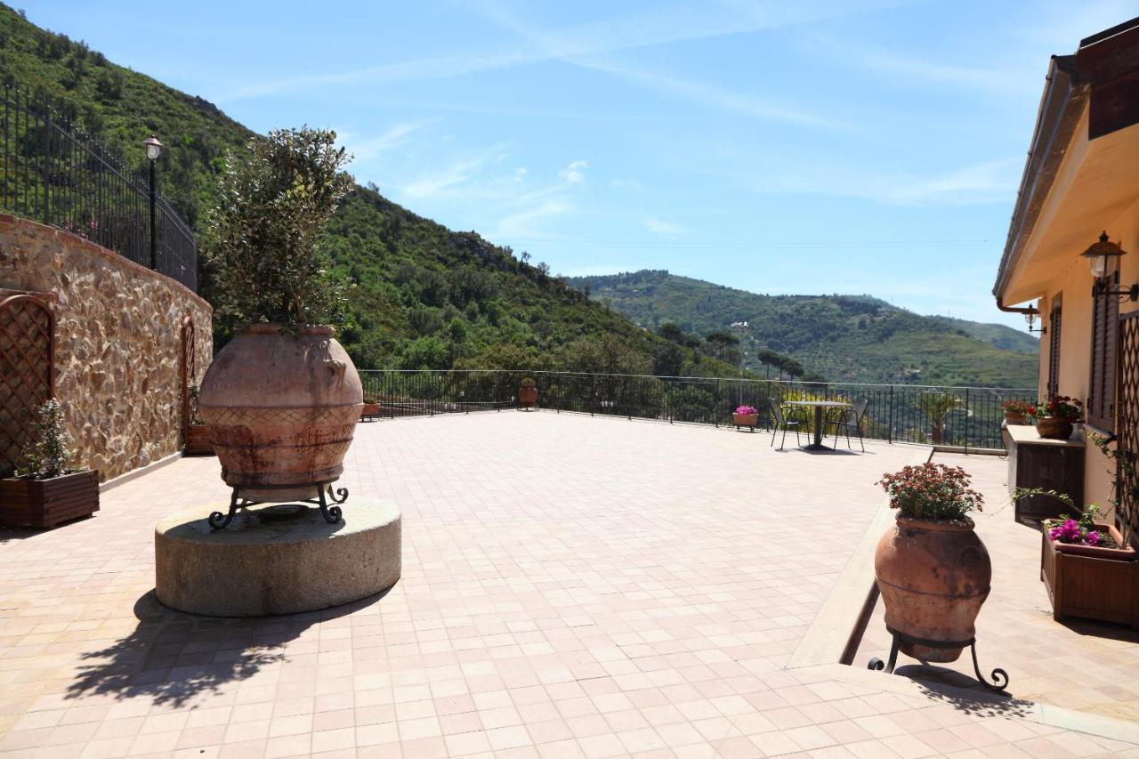 Sikelios Apartments Cefalù Buitenkant foto